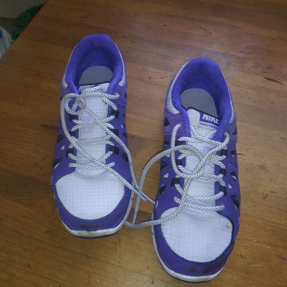 Nearly New Girl's Nikes